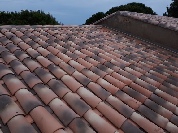 charpentier couvreur Solli�s-Pont